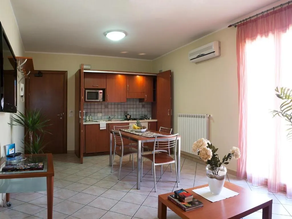 Apartahotel Motta Residence Hotel Motta SantʼAnastasia